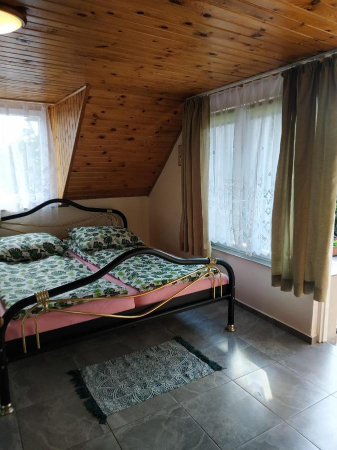 Готель Relax U Janusza Колобжег Екстер'єр фото